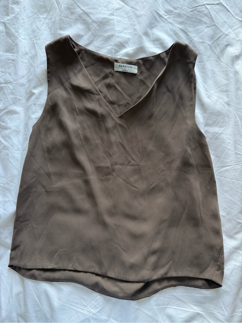 Aritzia Babaton Murphy Blouse Taupe V-Neck Silk Blend Sleeveless Top Small Tan